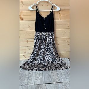 Mommy & Me Dresses Sizes Small and Large in Woman’s. (Teen and Mom)